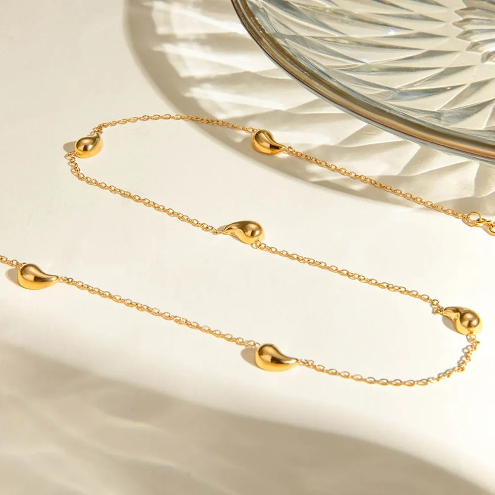 Golden Beaded Necklace: Simple Elegance in Every Detail