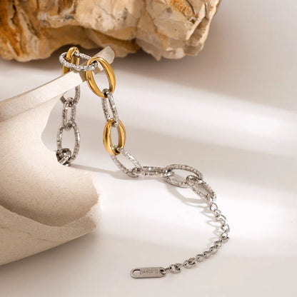 Two-Tone Chain Bracelet: A Blend of Elegance and Modernity