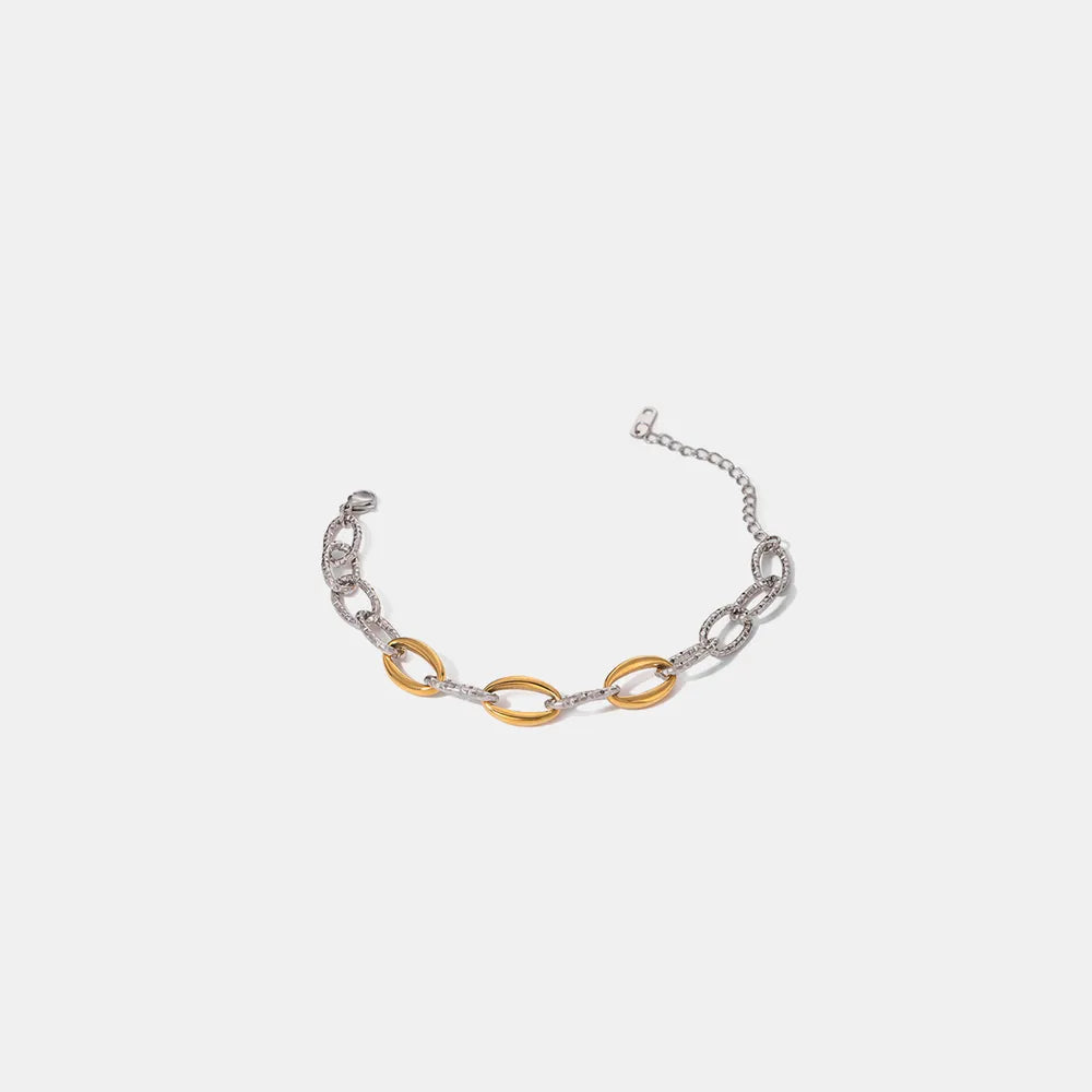 Two-Tone Chain Bracelet: A Blend of Elegance and Modernity