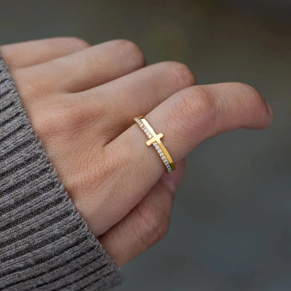 Gold Cross Ring—A Simple yet Stylish Hand Adornment