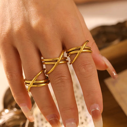 Golden Intertwined Rings: A Touch of Modern Elegance